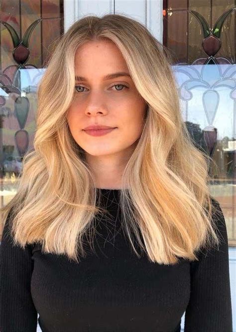 blonde ombre hair to charge your look with radiance in 2020 blonde hair color medium blonde