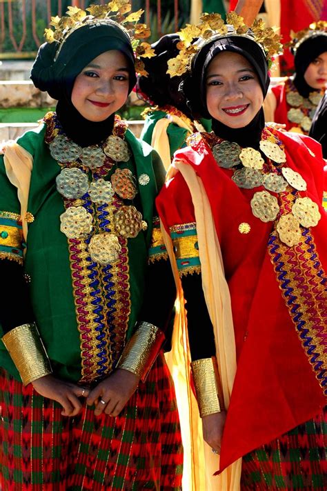 Pakaian Adat Baju Bodo Gaun Pengantin Dan Pesta Pernikahan