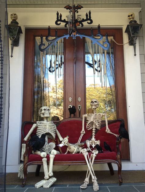 The Best 35 Front Door Decorations For This Halloween