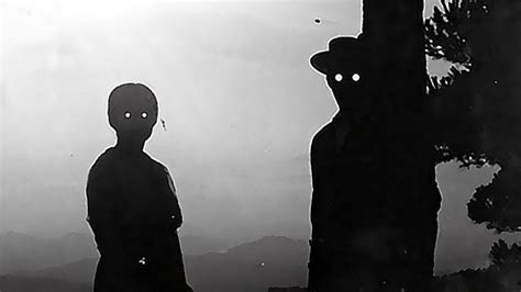 Schattenmenschen Wesen Aus Einer Anderen Dimension Gruselige Bilder Dämonen Dunkelheit