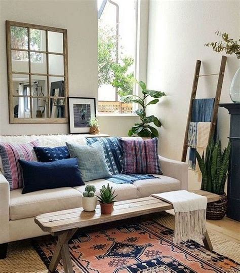Browse 12 standout bohemian living rooms, filled with everything from patterned throw pillows to striking color schemes. 26+ Cozy Chic Boho Living Room Designs for Apartment # ...
