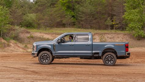 Review 2023 Ford Super Duty Tremor Gets Smarter Fits Bigger Shoes