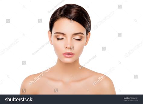 Portrait Attractive Nude Girl Closed Eyes Stock Photo 589050701