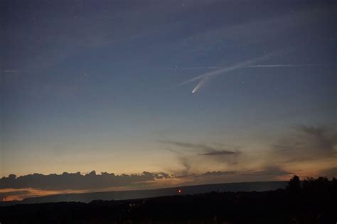 Pennsylvanians Look To Night Sky For Comet Passing Earth And Share