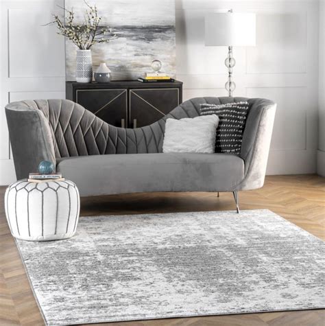25 Gorgeous Rugs That Go With Grey Couches