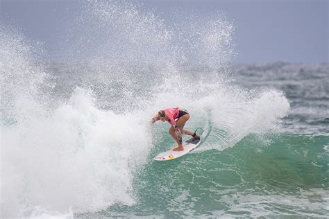 Australias Best Female Surfers Make Their Mark On The Sisstrevolution