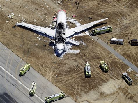 Plane Crash At San Francisco Airport 2 Dead Cbs News