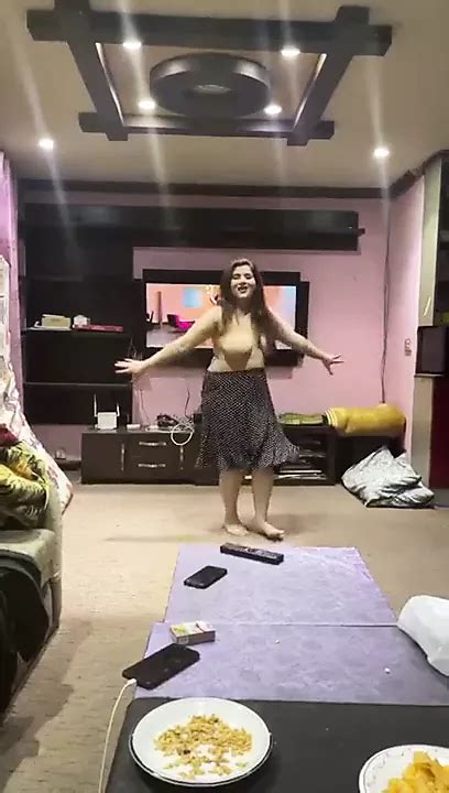 Pakistanaise danse nue lors d une soirée privée xHamster