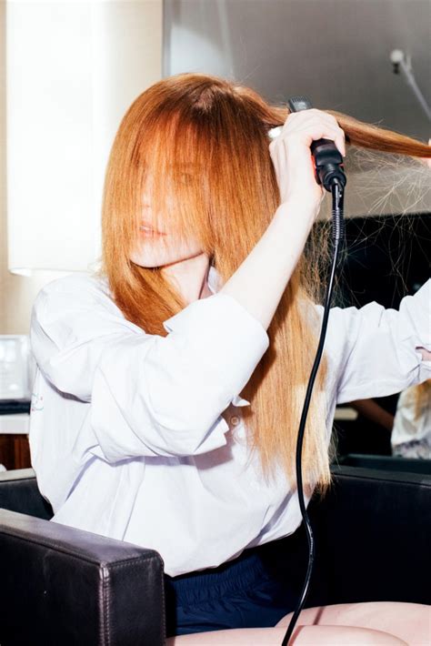 How To Blow Dry Straight Hair And Maintain Volume Coveteur