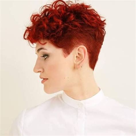 Short curly hair with bangs. 30 Short Haircuts for Curly Hair Which Look Good on Anyone