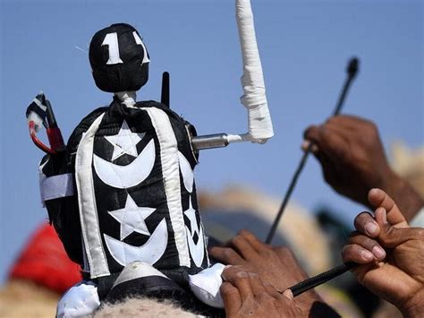 A popular heritage destination, al marmoom draws camel racing enthusiasts of all stripes, local and otherwise. Camel Racing so Popular in UAE, Sometimes 'Robot Jockeys ...