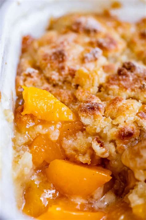 Easy Peach Cobbler Recipe (Fresh/Frozen/Canned) - The Food Charlatan