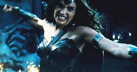 Over High Res Photos From Batman V Superman Trailer