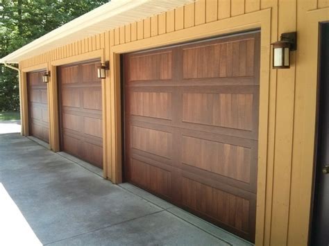 Chi 5916 Accent Woodtones Traditional Garage By United Garage