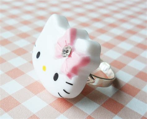 Sweet Hello Kitty Ring Pink Par Freshfactory Sur Etsy 5 50 Pink Ring Etsy Cat Ring
