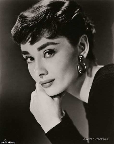 Audrey Hepburn Rare Photos To Go On Display At National Portrait