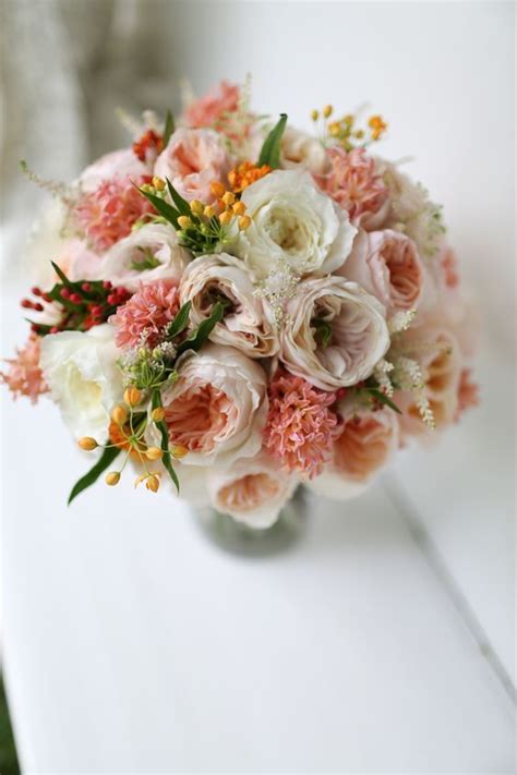 20 Bouquets With David Austin Roses Youll Love