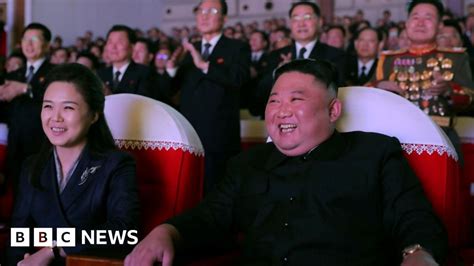 north korean leader kim jong un s wife makes first appearance in a year