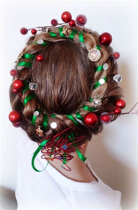 Christmas Hair Lets Get Crazy And Do A Christmas Wreath I Used The Basic Twist Braid Going