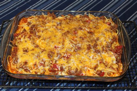 Pinch off small pieces of cream cheese and dot over the other cheeses. Paula Deen's Baked Spaghetti | Baked spaghetti recipe ...