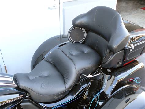 V Twin News Saddlemen Expands Road Sofa Seats To Harley Davidson Trike