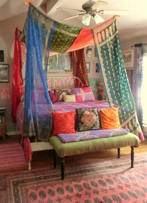 The end of your bed is a perfect and unsuspecting spot to fit in more storage. Hippie Bohemian Bedroom Tumblr Design Inspiration 23452 ...