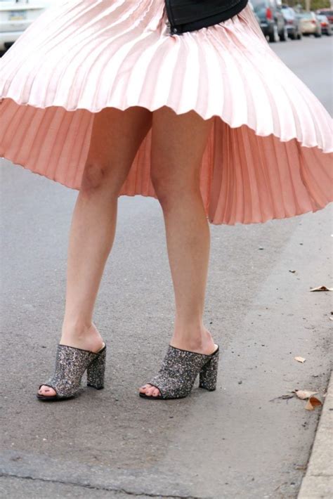 Pleated Midi Skirt Fashion Coming Up Roses Pink Midi Skirt