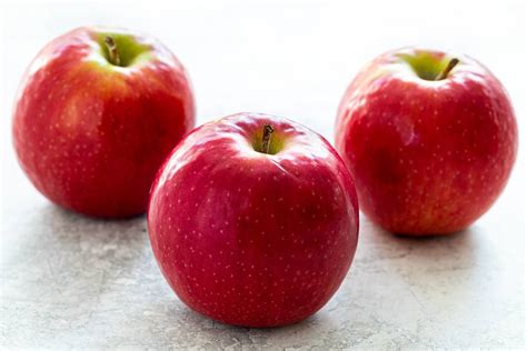 20 Most Popular Types Of Apples In Urmia
