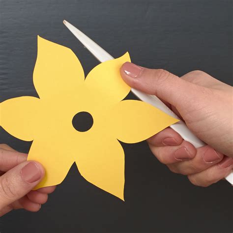How To Paper Daffodils Make It From Your Heart