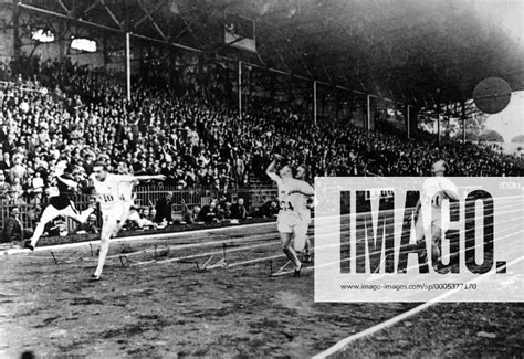 Olympics 1924 Paris Harold Abrahams Gbr Wins 100m Publicationxinxgerxsuixautxhunxpolxusaxonly O0