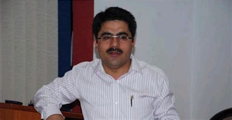 Here we are unable to get the information about his parents but we have information about his one brother who is a computer education of rohit sardana: Rohit Sardana Wiki, Bio, Net Worth, Height, Measurement ...