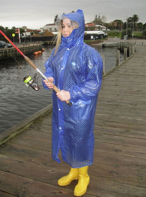 blue vinyl plastic pvc long clear raincoat rainjacket regenmantel rain slicker