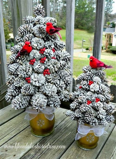 30 Festive Diy Pine Cone Decorating Ideas 2017
