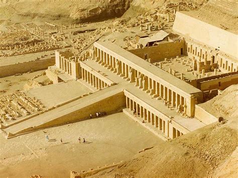 queen hatshepsut temple