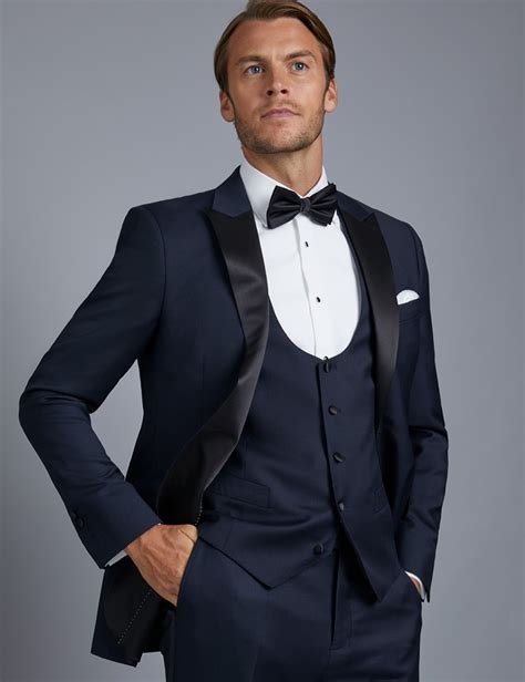 4.4 out of 5 stars 646. Men's Navy Slim Fit Dinner Suit | Hawes & Curtis