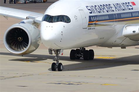 How many singapore airlines have crashed? Coronavirus: Singapore Airlines suspends flights to ...