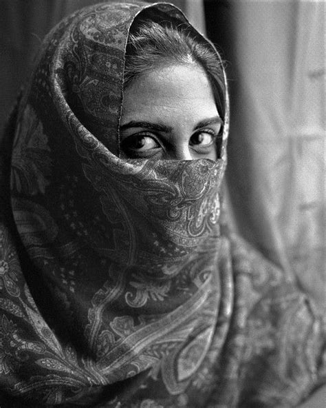 Beautiful Veiled Woman Gezicht