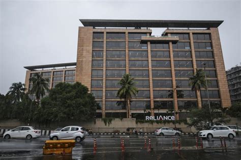 Yes Bank Takes Possession Of Reliance Group Hq Over ₹2900 Cr Default