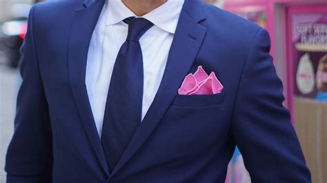 2021 ᐉ Rare Cut Flexible Pocket Square Actually Stays Free Download