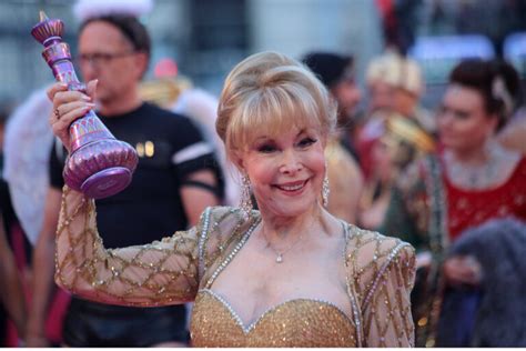 Barbara Eden Is Now 91 Try Not To Smile When You See This Beautiful