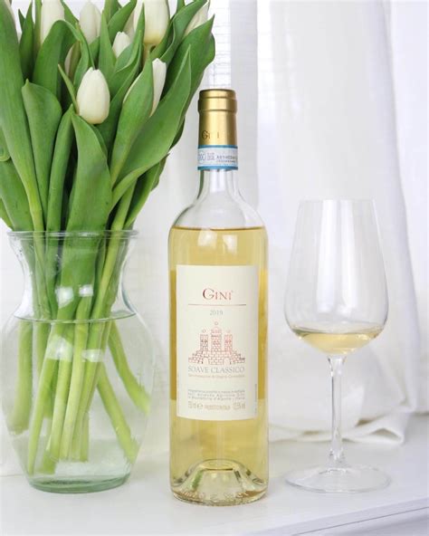 8 Italian White Wines You Need To Drink This Spring The American Wine