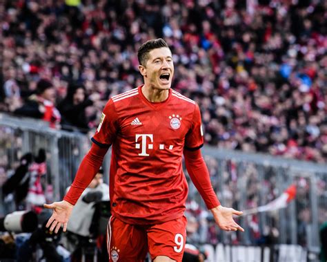 Bayern munich go back to the top of the bundesliga table. Lewandowski reveals player who deserves to win Ballon d'Or this season - Daily Post Nigeria