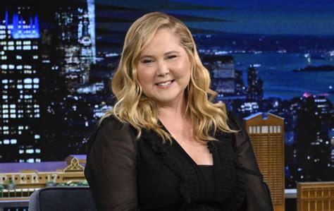 Amy Schumer Reveals She Has Cushing Syndrome Patabook News