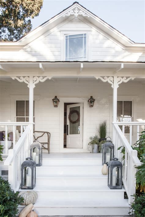 Farmhouse Porch Summer Living At Its Best Town And Country Living