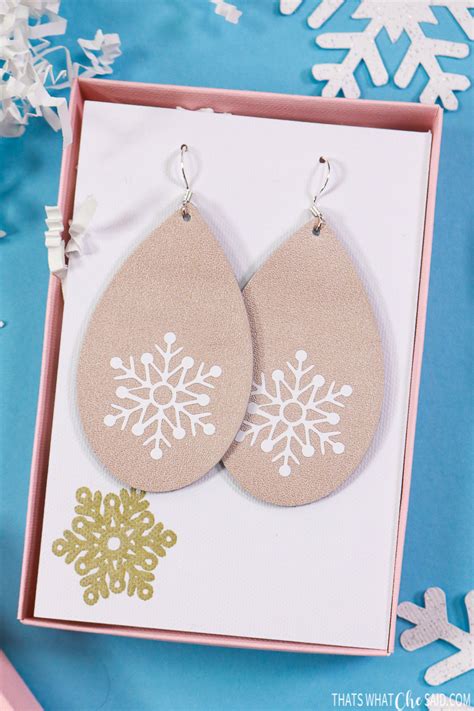 You don't need to upgrade! Leather Earrings with a Cricut Explore Air 2 - That's What ...