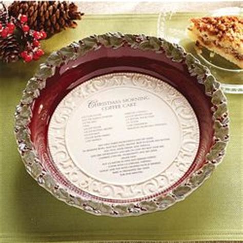 Your house will smell heavenly while you enjoy unwrapping gifts with your family. Christmas Morning Coffee Cake Baking Dish - FindGift.com
