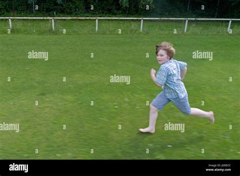Barefoot Running Hi Res Stock Photography And Images Alamy