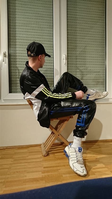 Pin Von Robert Goshe Auf Your Pinterest Likes Adidas Klamotten Sexy Männer Lässige Mode Für