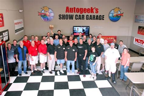 Autogeeks New Studios And Show Car Garage