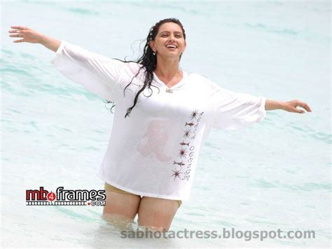 Hema Malini Hot Sexy Spicy Bikini Cute Unseen Rare Thigh Photosstillsimageswallpapers